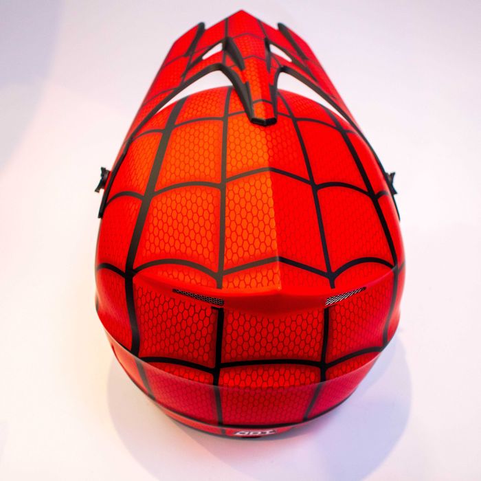 Каска подходяща за мотокрос , планински велосипед , ел. тротинетка