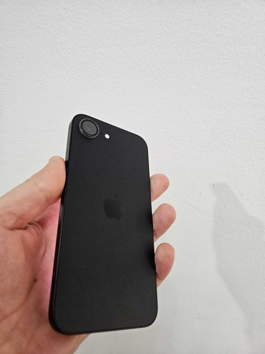 iPhone 16e 128 gb, neverlock, 100% bateria.