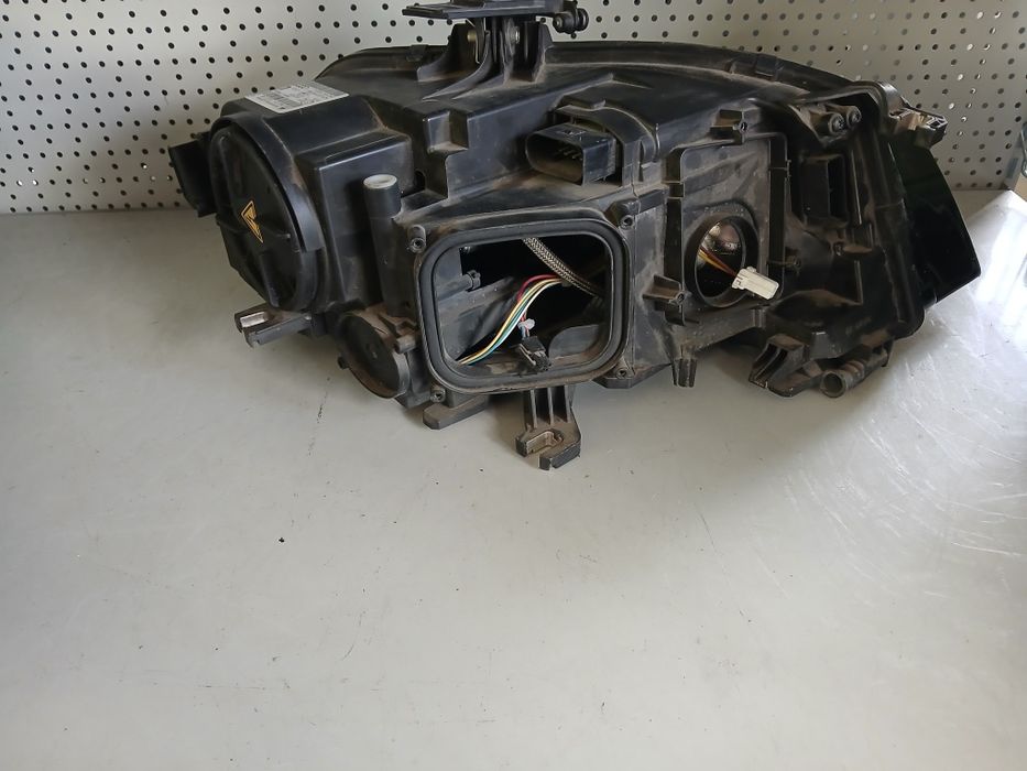 Фар ляв Audi A-4 B8
