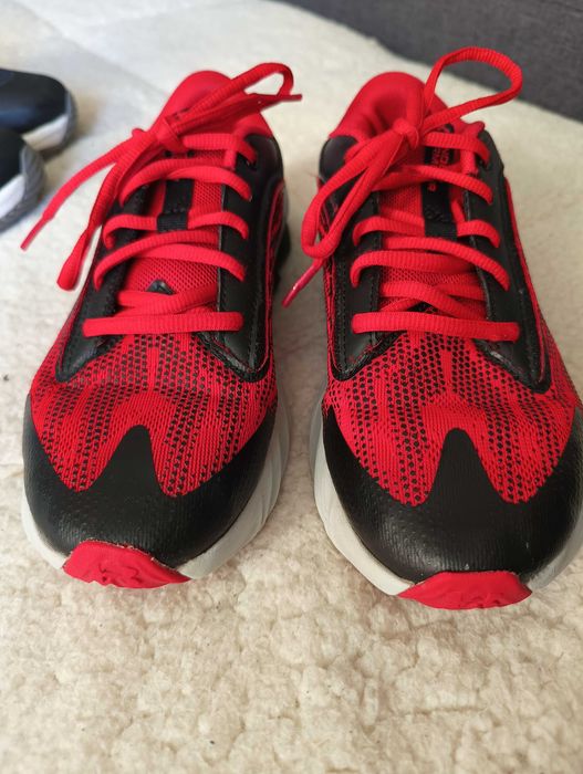 Детски спортни обувки Under Armour