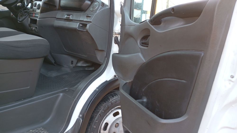 Iveco Daily 35C18 Dubă anul 2010 Italia