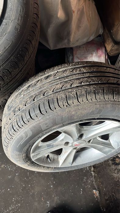 Дисик с резиной 195/65/15
