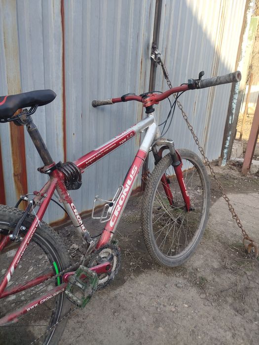 На продаже велосипед Cronus