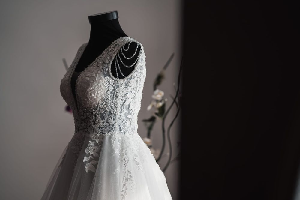 Rochie mireasa+voal cu perle+halat mireasa