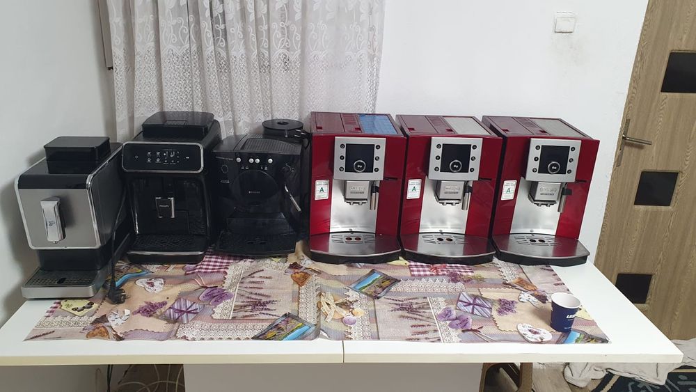 Vand expresoare cafea boabe Delonghi,Philips,in stare excelenta