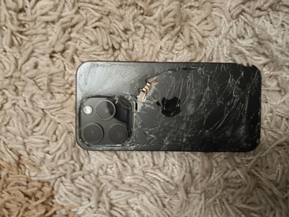 Айфон 15про сатылады