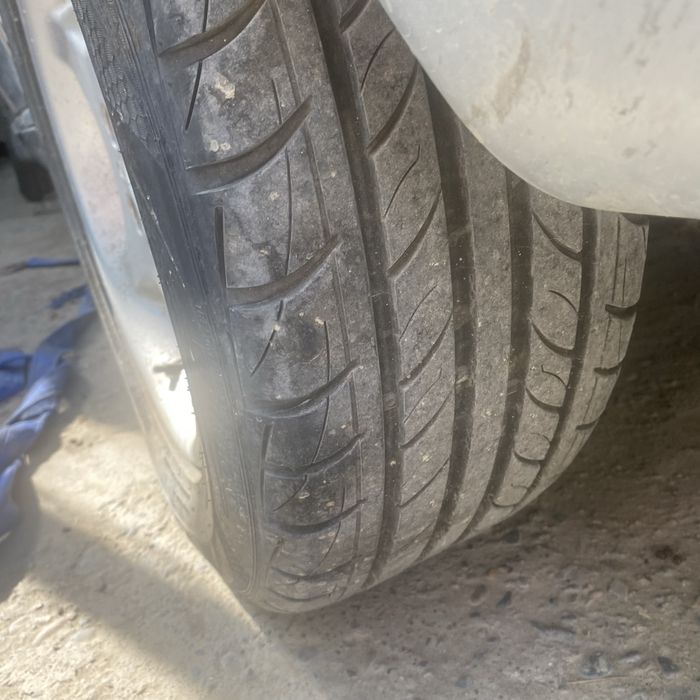 Продам диски комплект шинами на бмв