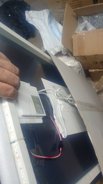 Oglinda baie 70x50 ,3 luminii ambientale + dezaburire