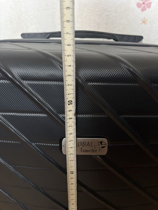 Два куфара -голям и малък