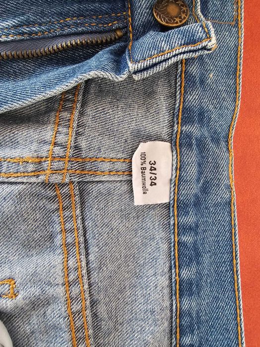 Vand  pantaloni blugies barbati marimea 34