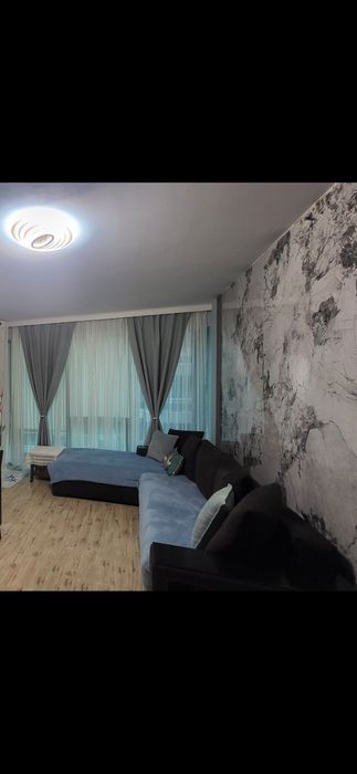 Разтегателен диван