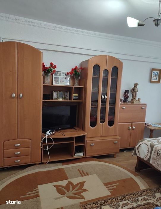 Zamca-Apartament 2 camere decomandat,centrala,69000Euro