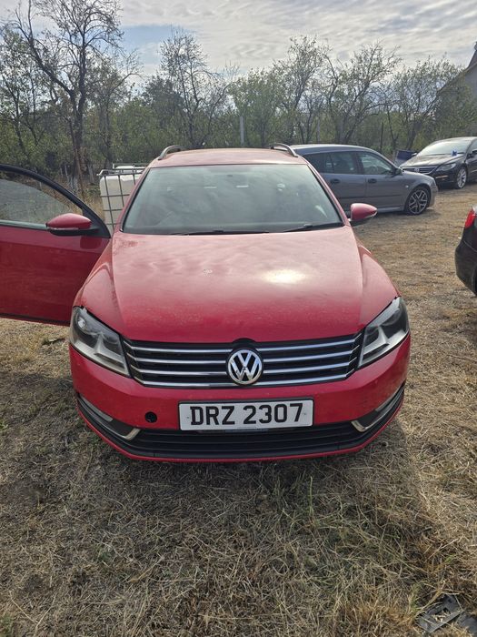 Dezmembrez Volkswagen Passat B7 2012  rosu ly3d