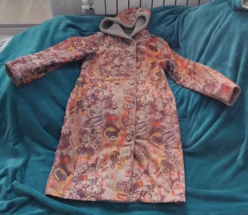 Пальто демисезонное 48 размер