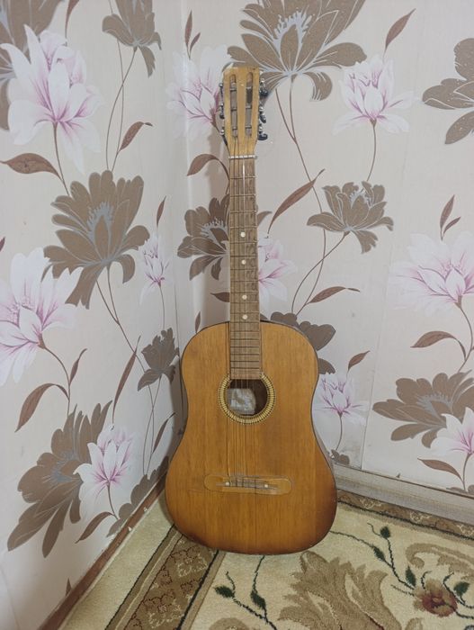 Gitara sotiladi holati yaxshi argenal