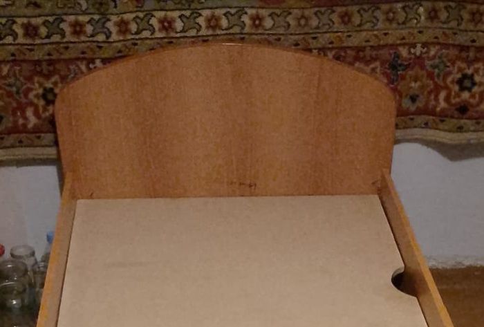 Кровать в хорошем состоянии