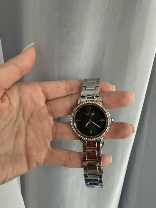 GUESS  Часовник с верижка от стомана, Сребрист