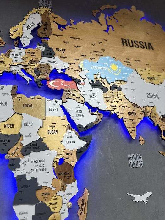 Карта мира из дерево