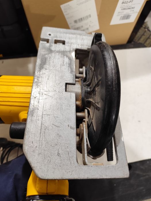 Акумулаторен ръчен циркуляр Девалт DeWALT комплект