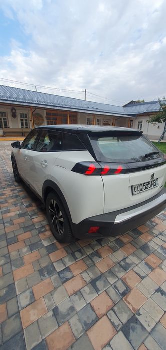 Продается электромобиль Пежо.