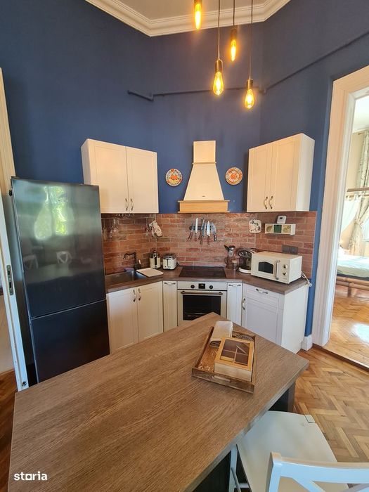 Inchiriez Ap. 3 Camere 2bai Ultracentral Bulevard Piata Mica Deosebit!