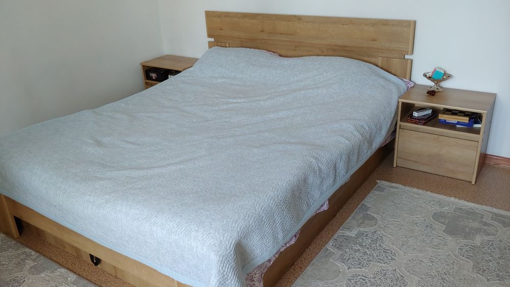 Кровать двуспальная