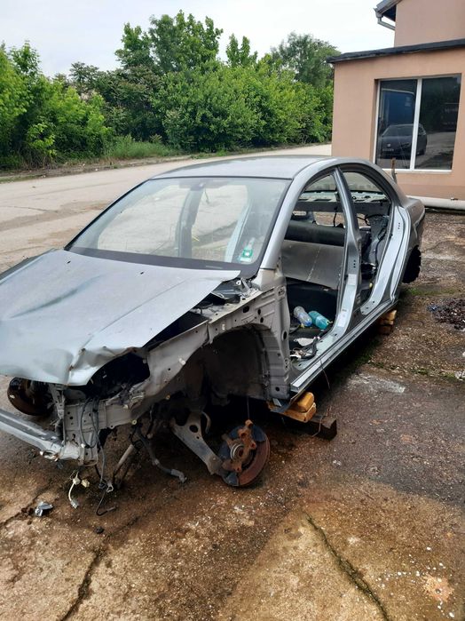 Части от Тойота Авенсис Т25