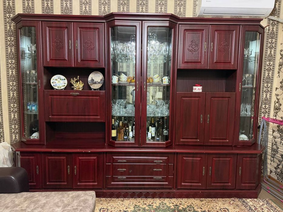 Продаётся стенка