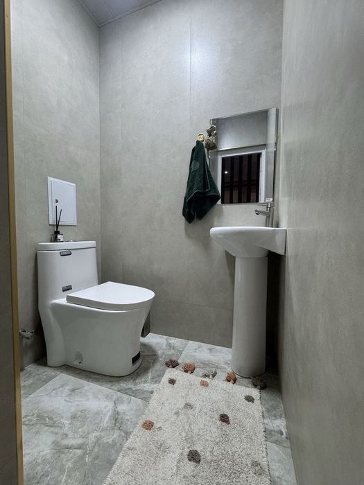 Yakkasaroy City Mall Продается 3 комнатная квартира ремонт Братские м