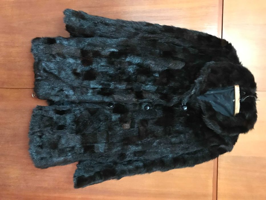 Ново черно палто