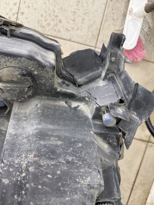 Фара б/у оригинал от LC 200 год 2018