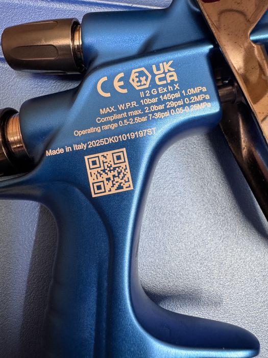 Pistol de lac Iwata Pinafarina 95 editie limitata