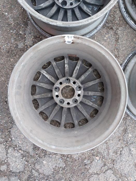 Диски R16. Один вареный. На Мерседес.