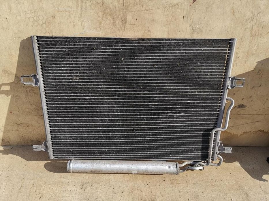 Радиатор кондиционера на Мерседес 211