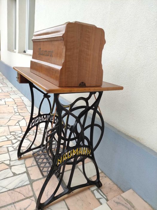 Masina  de cusut Naumann