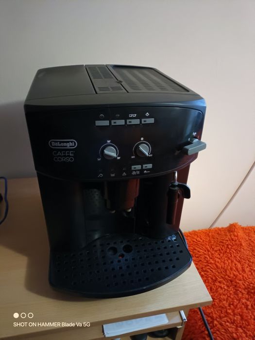 Кафе машина робот Delonghi Caffe Corso