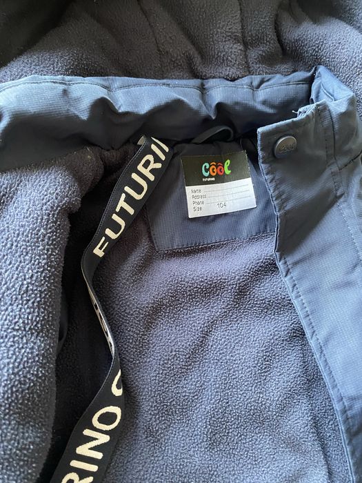 Продам детскую куртку