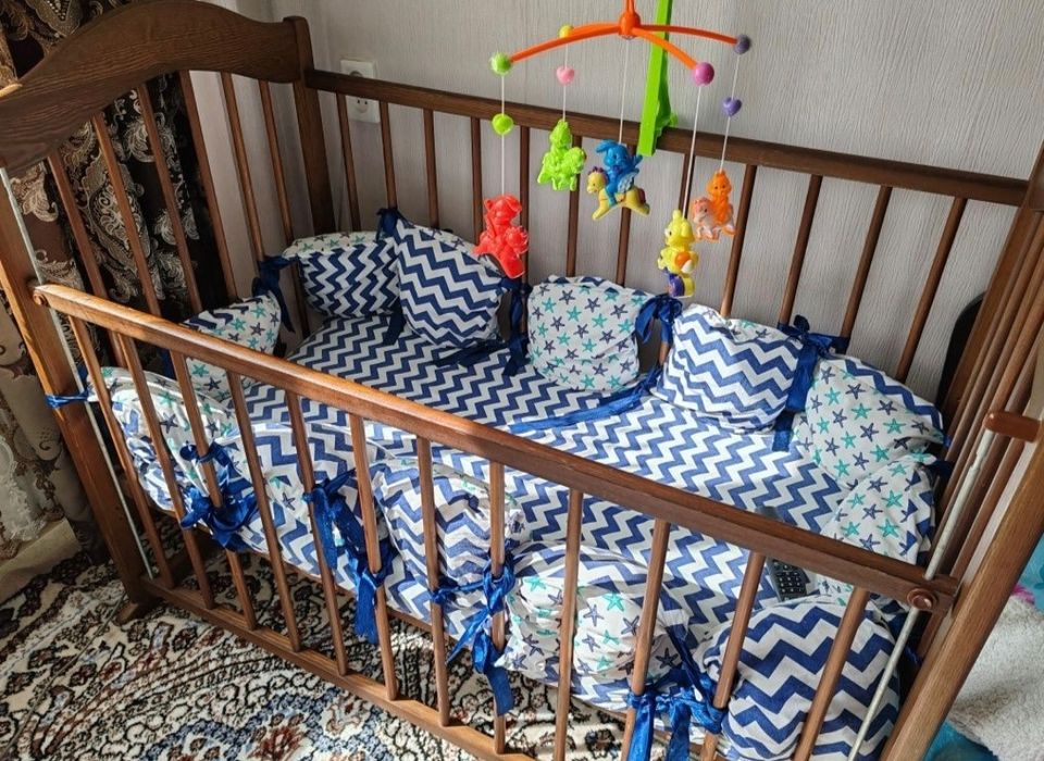 Продам детскую кроватку