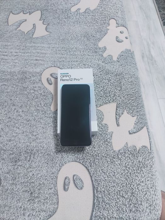 Vând telefon Oppo Reno 12 Pro 5G