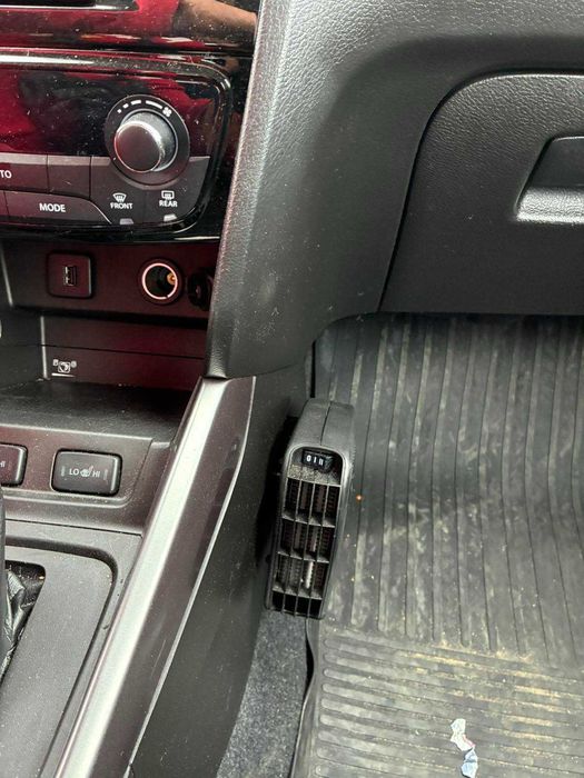 Продавам Сузуки Витара хибрид SUZUKI VITARA HIBRID