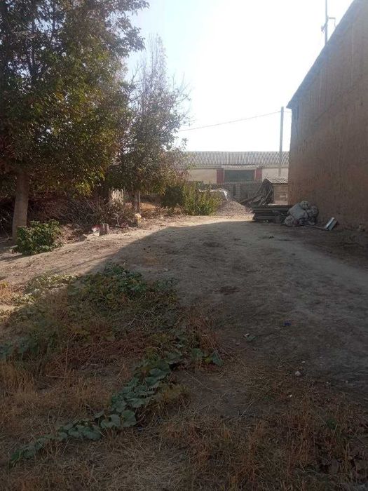 4-сотох ер сотилади, курук ерни узи,