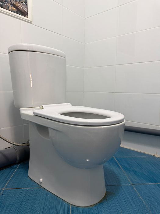 Продаются ванна, унитаз и раковина