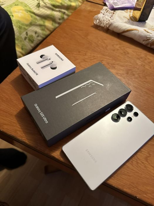Samsung s 25 ultra +Слушалки