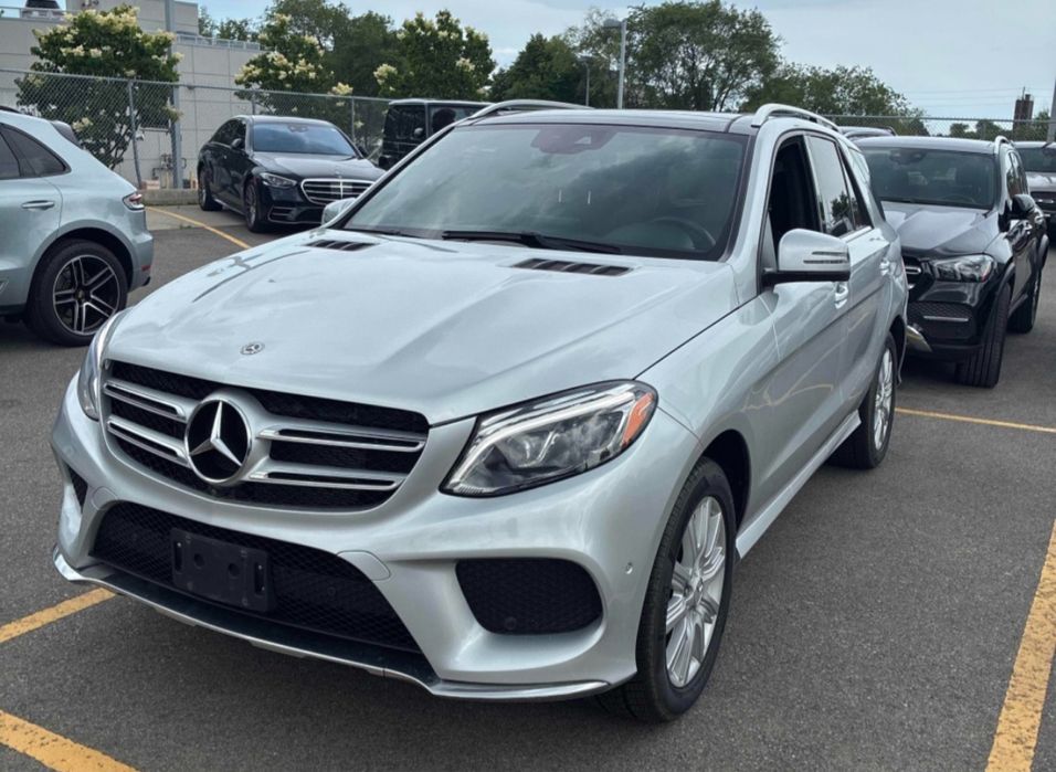 Предна броня GLE AMG 166 перфектна