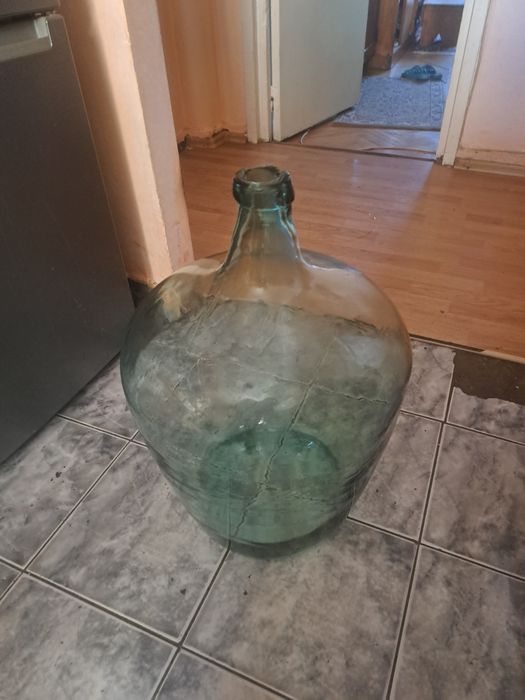 Damigeana de 80 de vânzare că noua.