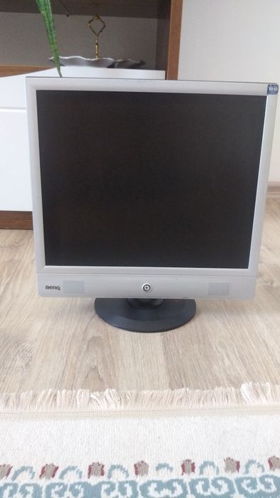 Монитор в хорошем состоянии
