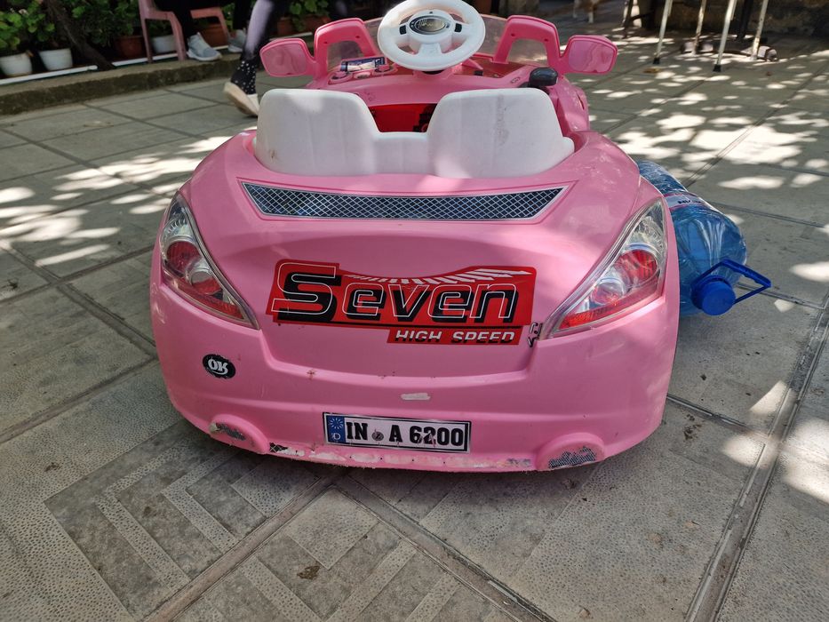 Детска кола , акумулаторна