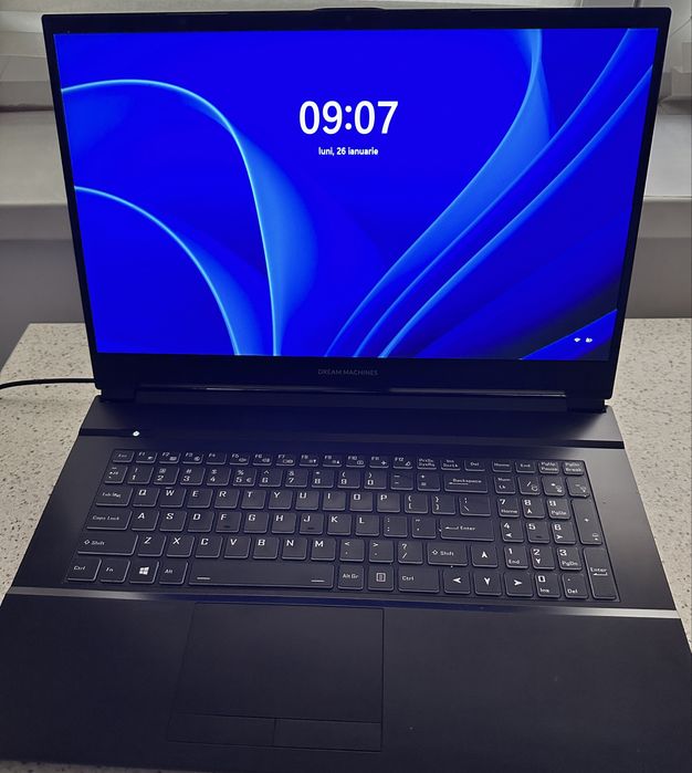 Laptop DREAM MACHINES + Cooler