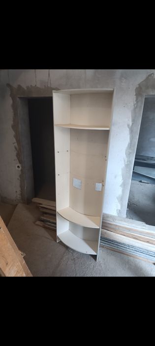 Трюмо, полка ,бошка нарсалар сотилади, бошка элонларга хам кириб курин