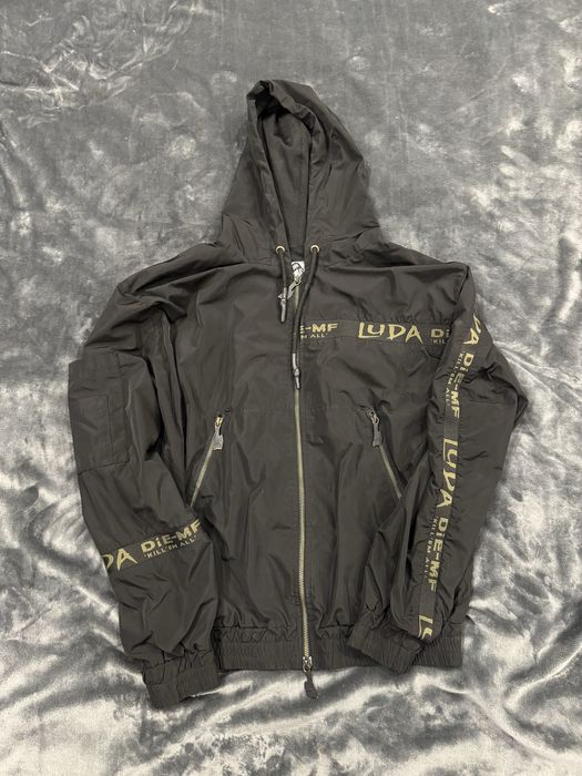 Черна ветровка Luda